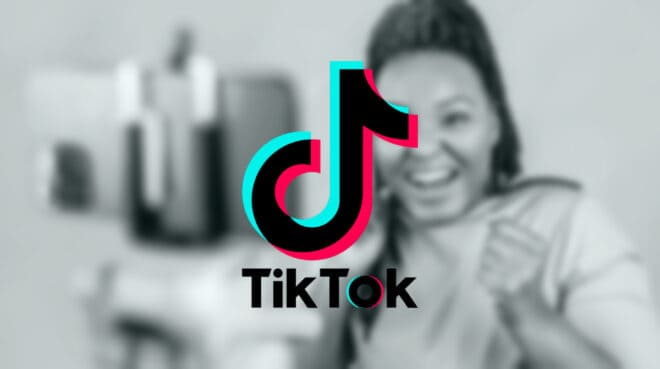 Création : @smoytoo for @servicesmobiles (photo : yurakrazil)