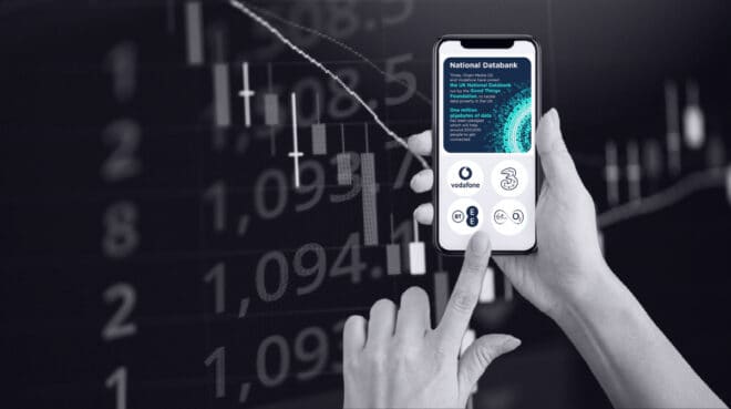 Création : @smoytoo for @servicesmobiles (photo : Prostock-Studio, Engdao)