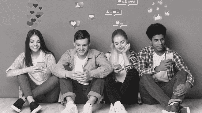 Creation : servicesmobiles - Photo : Prostock studio