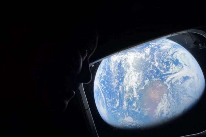 Artemis iPhone 17 Pro 2026