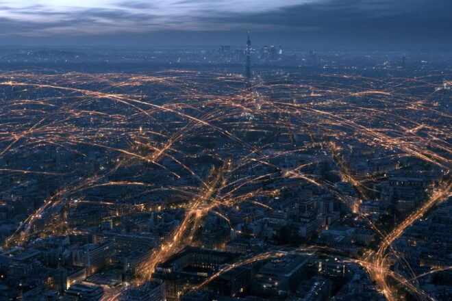 Skyline futuriste de paris et bruxelles
