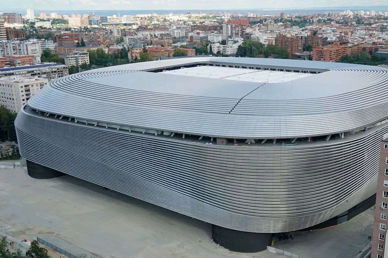 Real Madrid & Apple