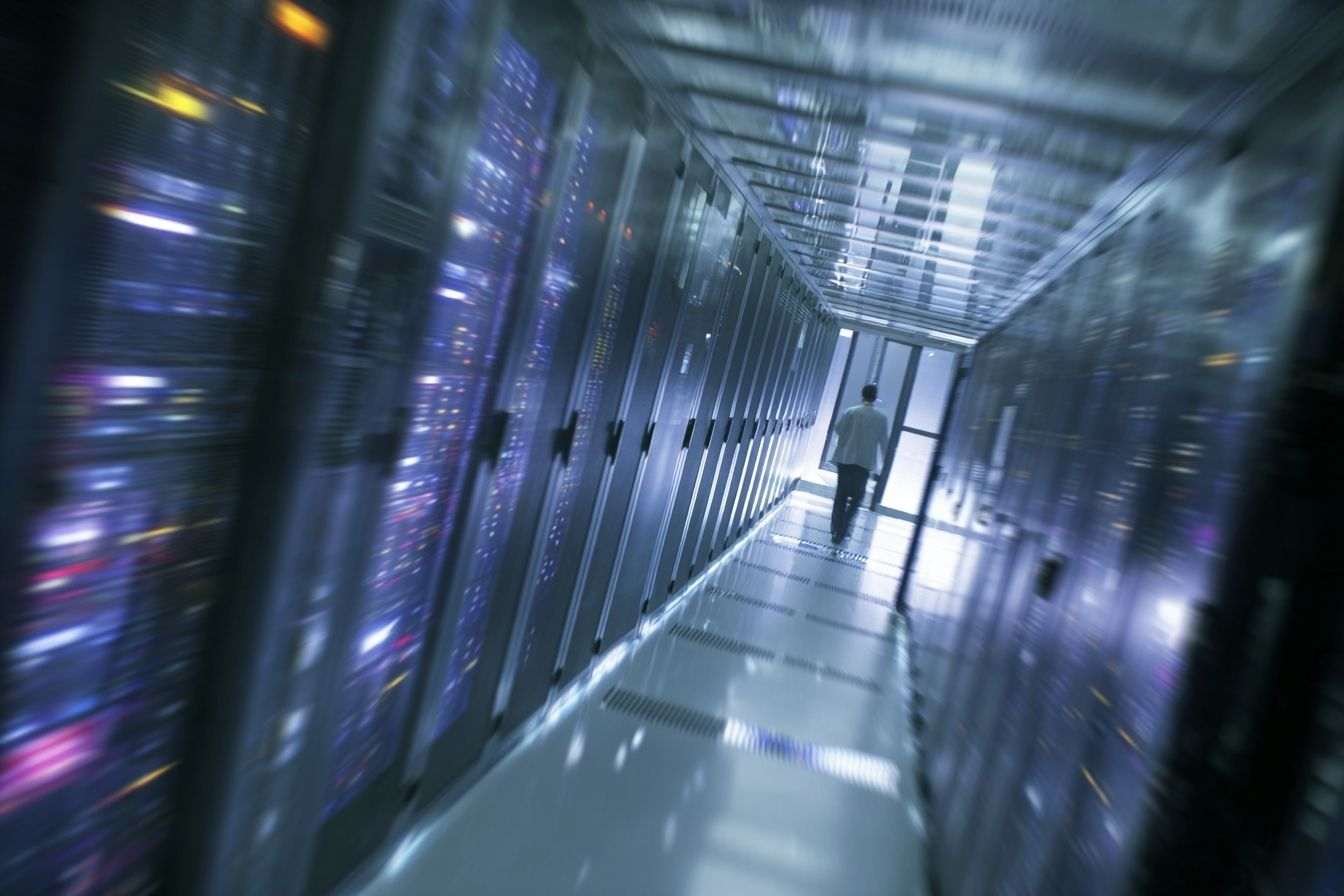 Centre de données high tech avec serveurs lumineux en chine
