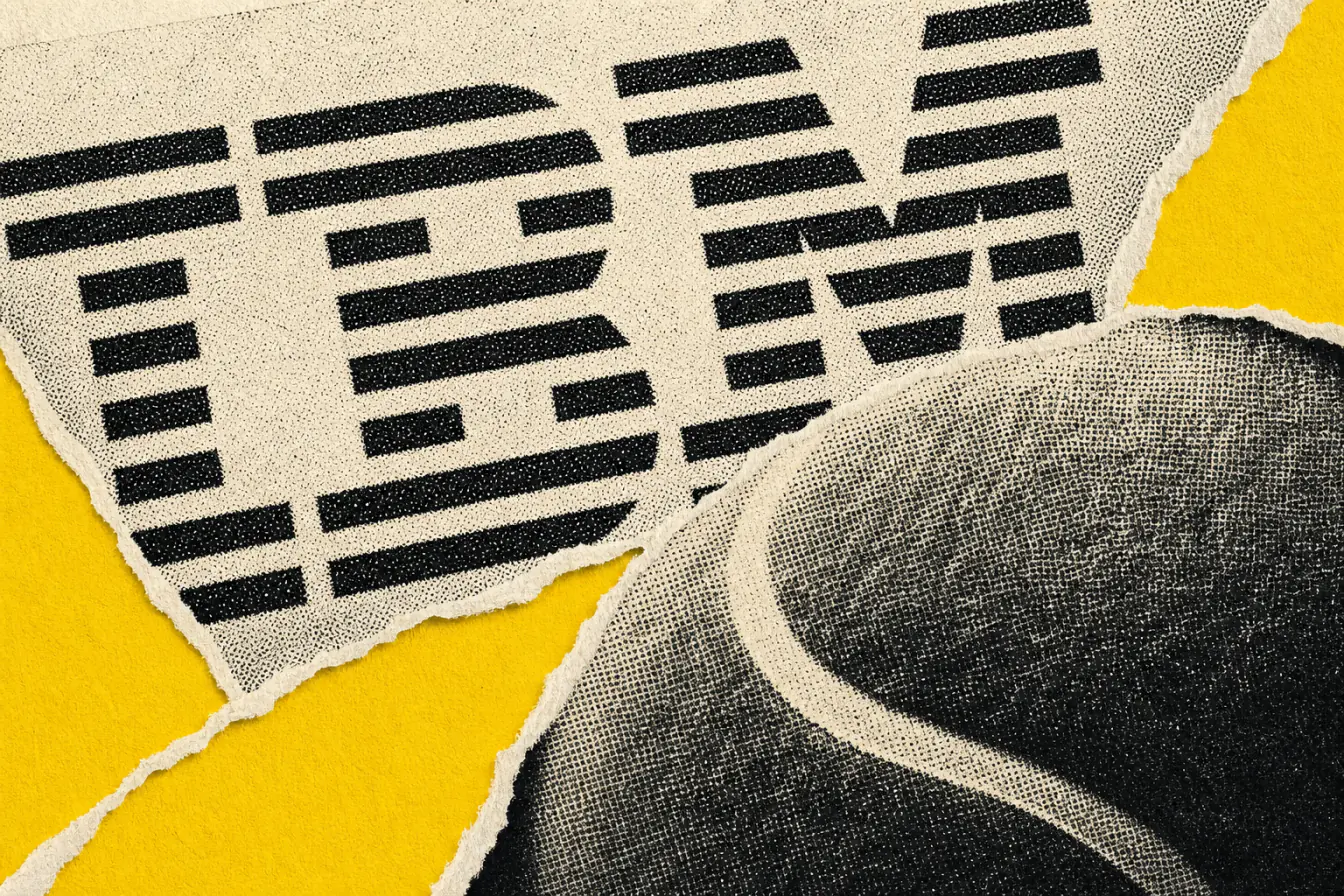 Logo IBM et balle de tennis en gros plan