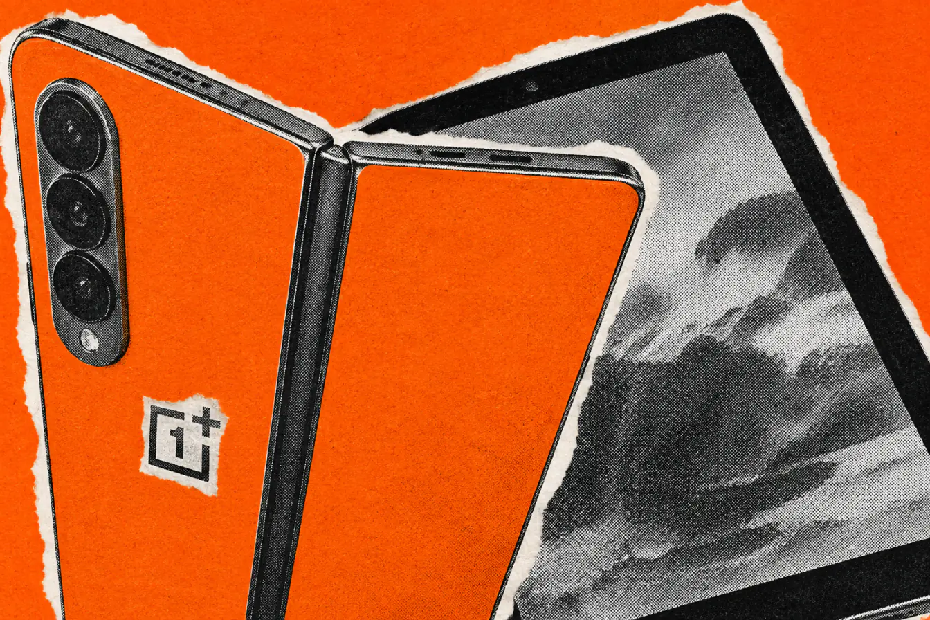 Téléphone pliant face à une petite tablette